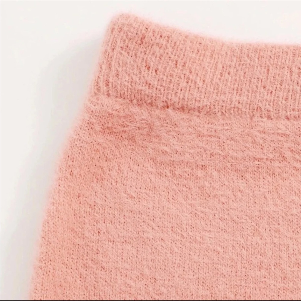 Outfit. 💕 New Solid Pink Soft Knit Sweater Top/Matching Bodycon Skirt Set - Picture 4 of 5